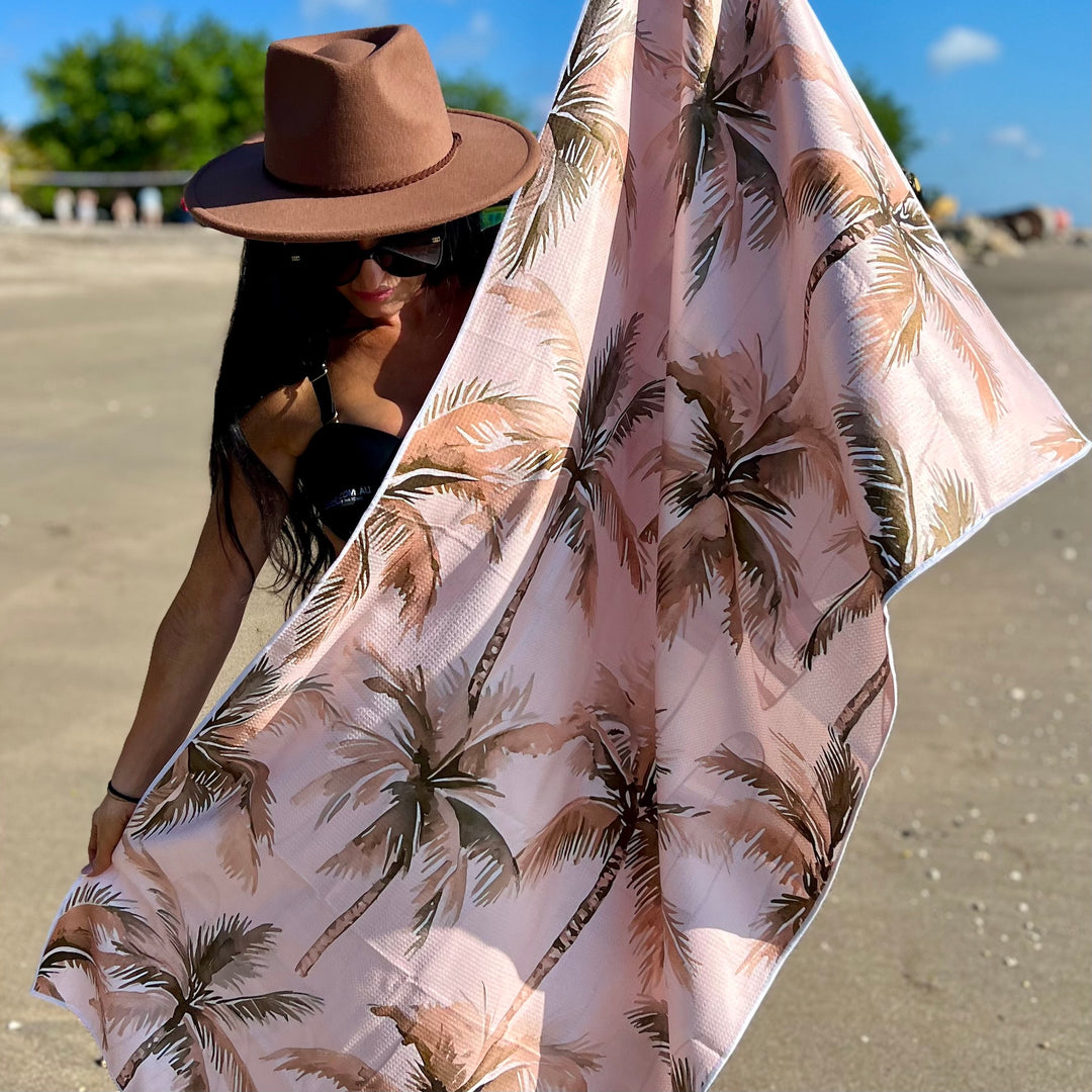 CASTAWAY - Sand Free Towel