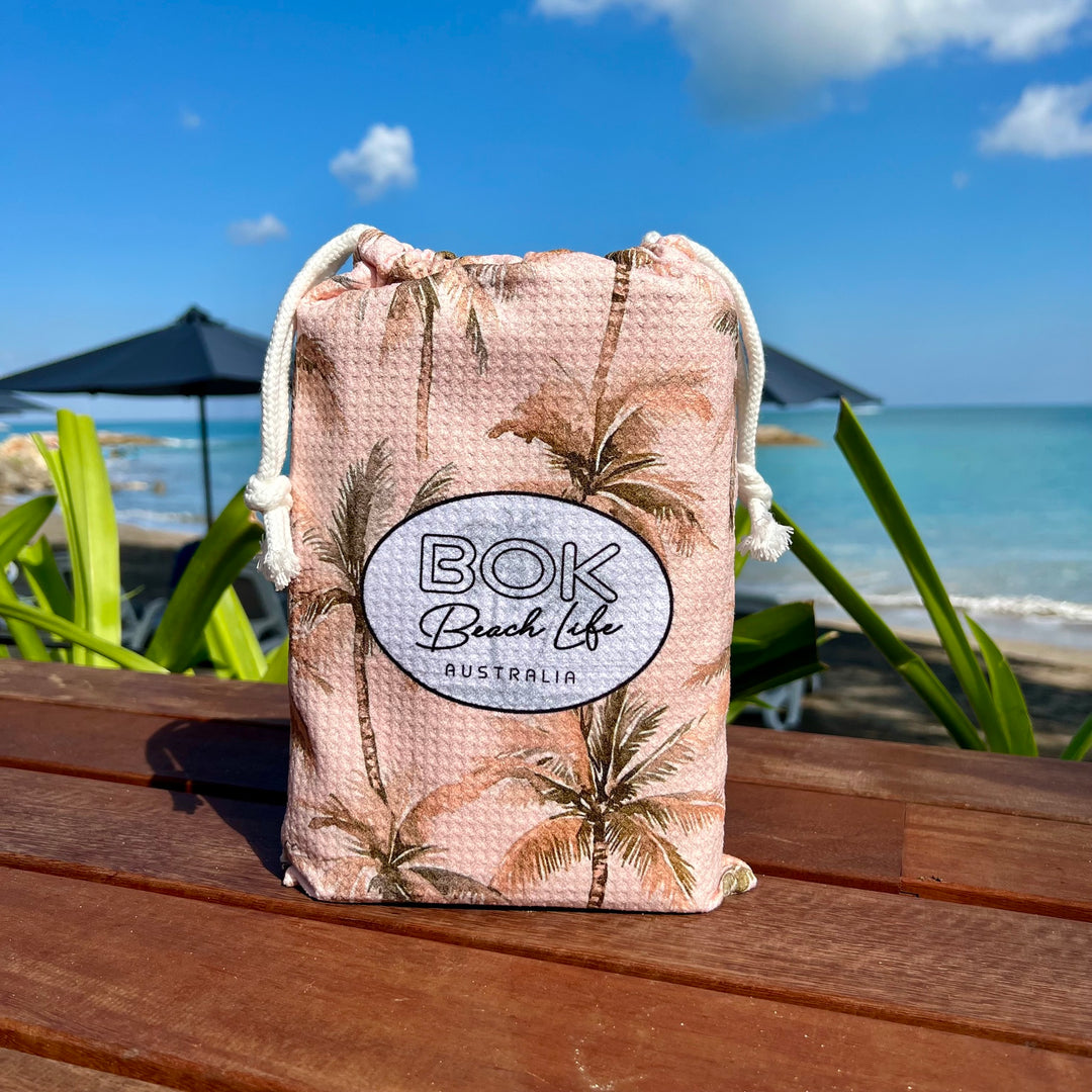 CASTAWAY - Sand Free Towel