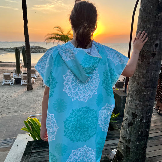 CRYSTAL LAGOON - Poncho Towel