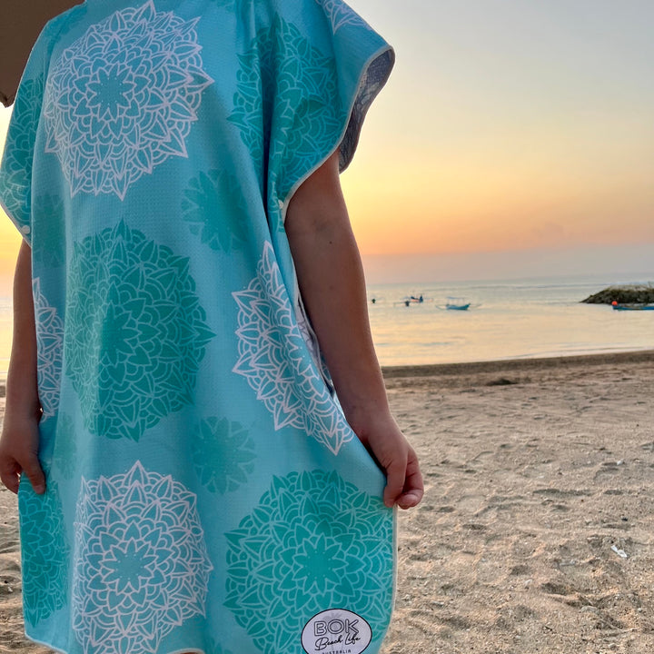 CRYSTAL LAGOON - Poncho Towel