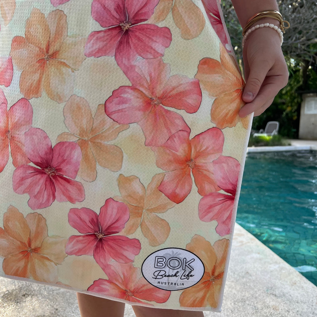 HIBISCUS BLISS - Poncho Towel