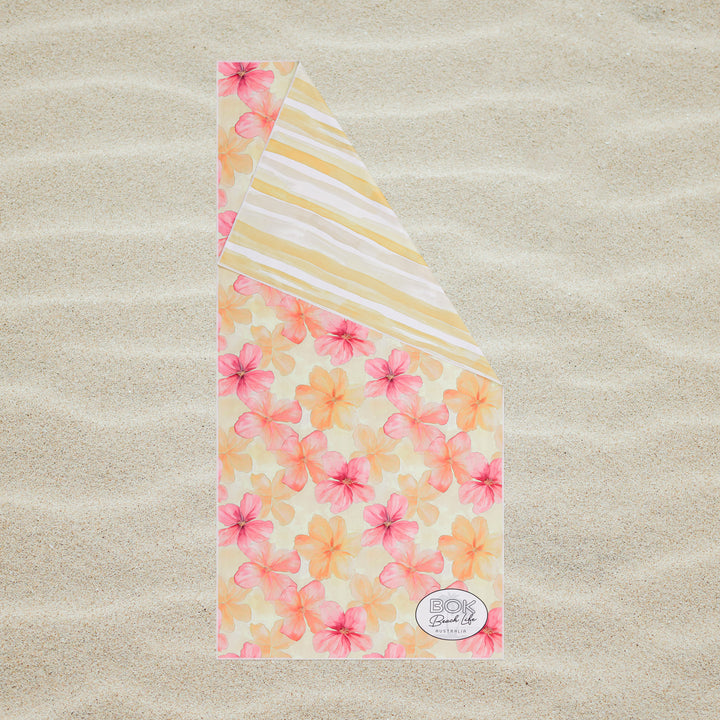 HIBISCUS BLISS - Sand Free Towel